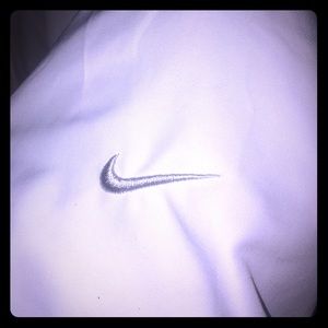 WHITE WINDBREAKER FRIM NIKE